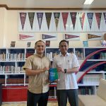 Dosen Universitas Teknokrat Indonesia Menyerahkan Karya Buku Ke Perpustakaan